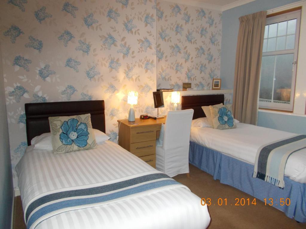 Hotel Tigh Na Cheo Kinlochleven Esterno foto