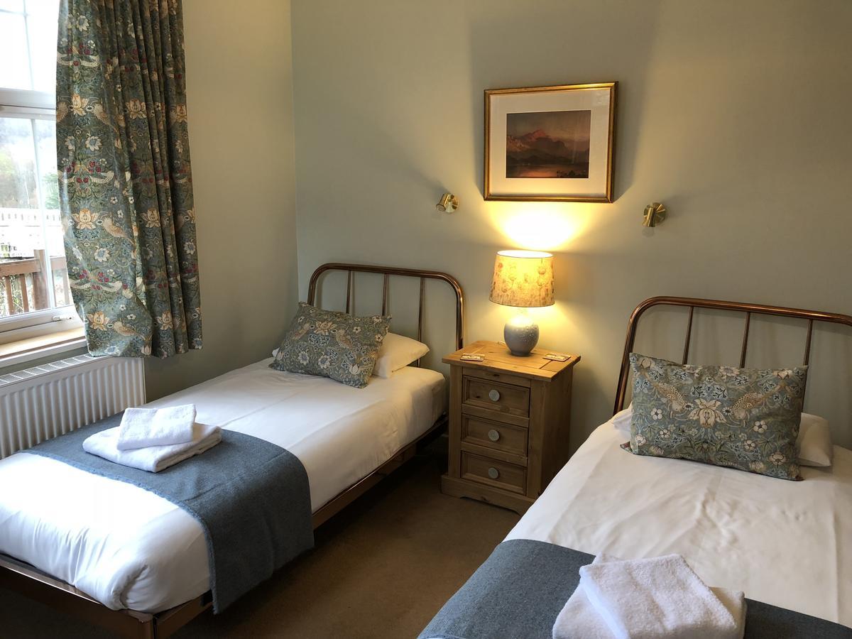 Hotel Tigh Na Cheo Kinlochleven Esterno foto